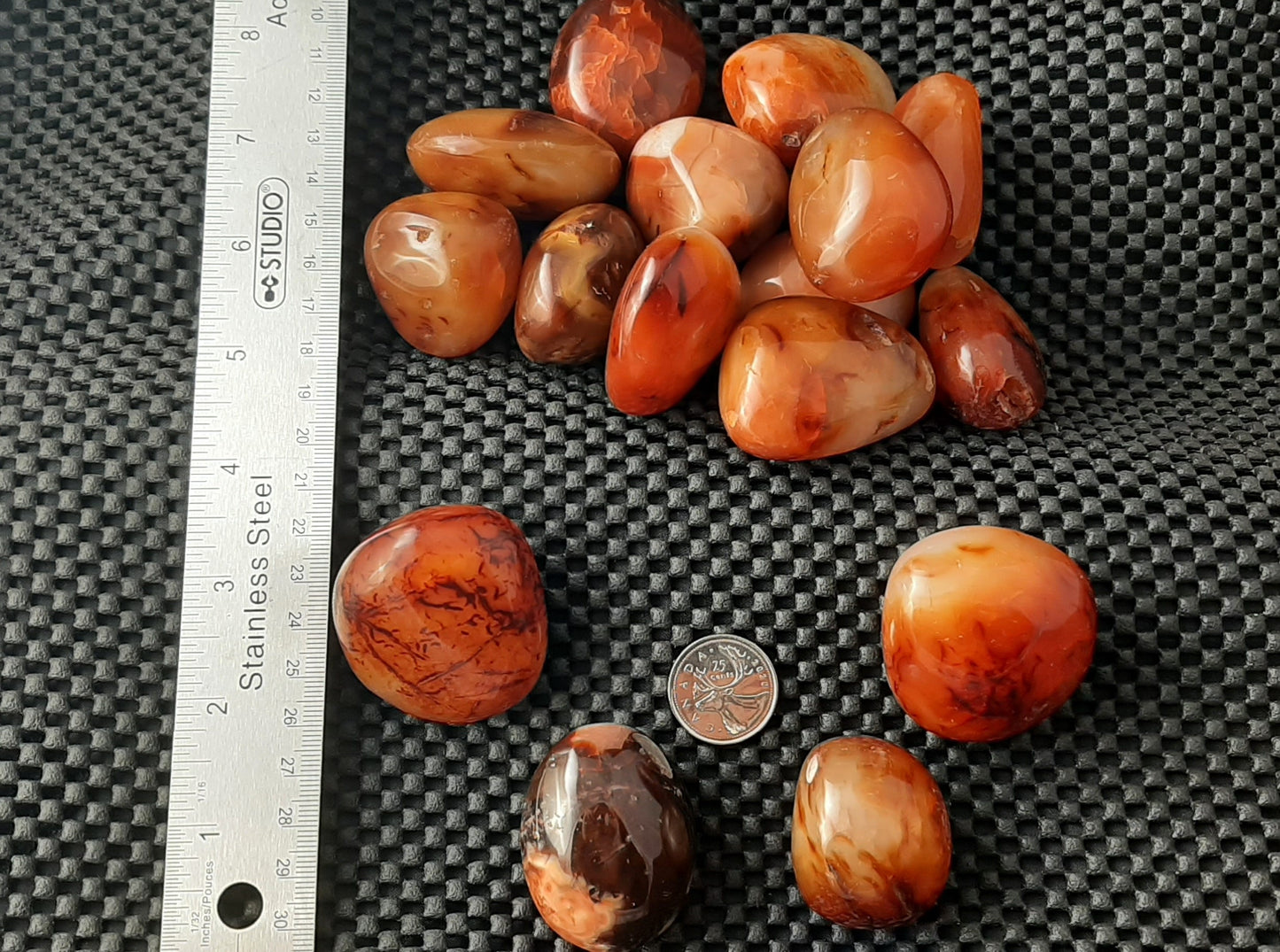 Carnelian Pebbles Small by kg, 13-20pc/kg