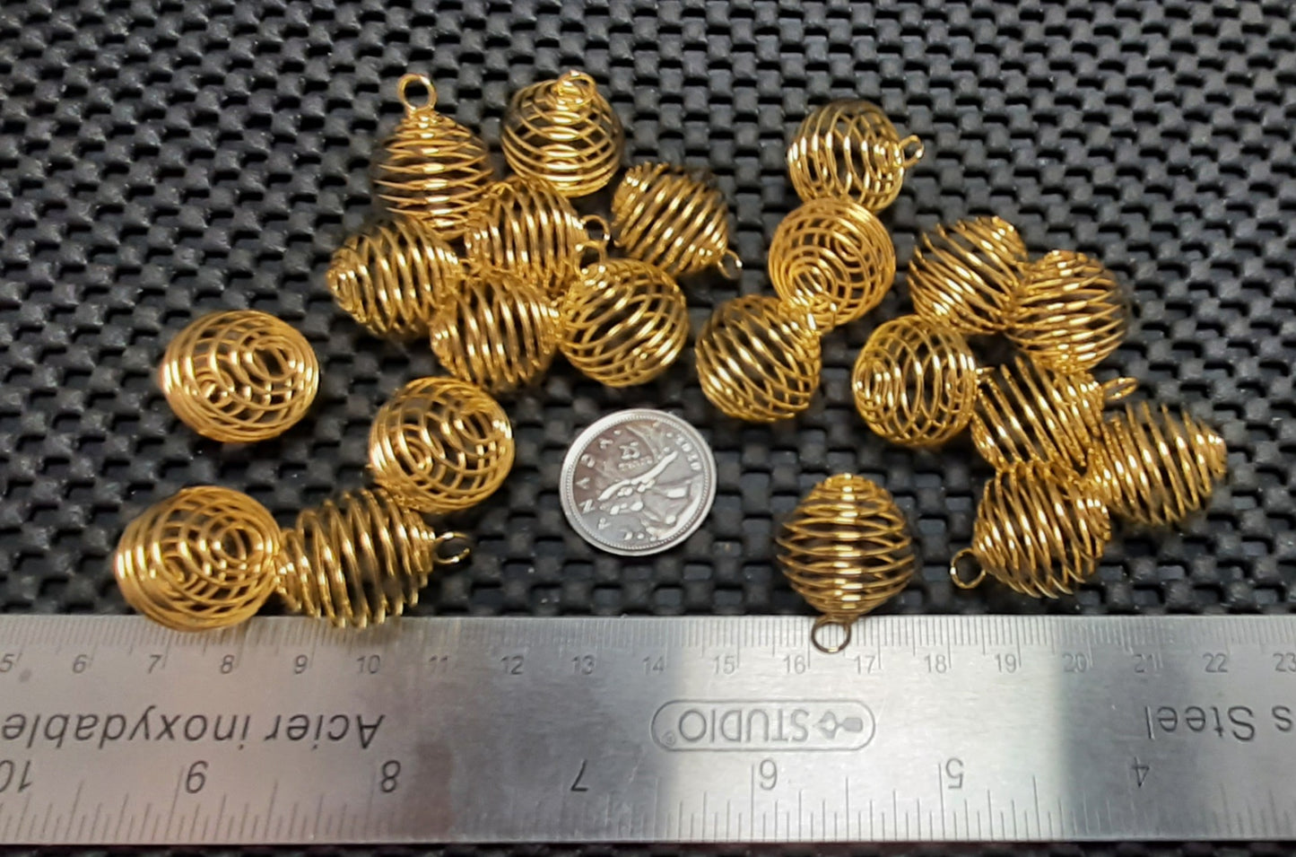 Small Gold Plated Wire Coil Cage 25 mm x 20mm, 20pk