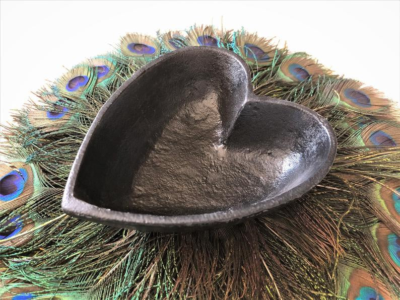 Cauldron, Heart Shape Smudging Bowl, Cast Iron, 6.5"