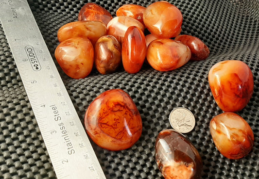Carnelian Pebbles Small by kg, 13-20pc/kg